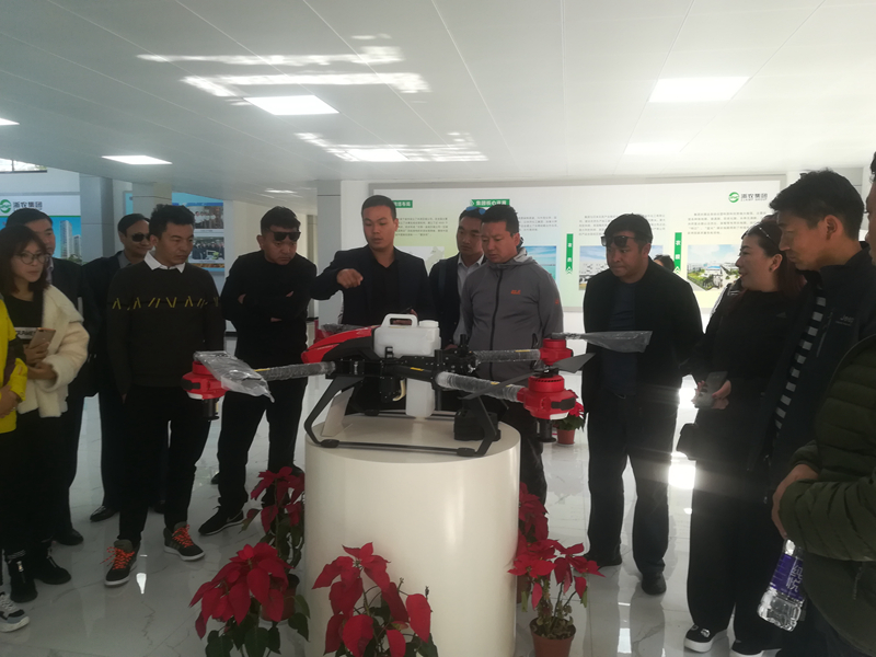 那曲、富陽兩地農業代表團參觀考察瓶窯基地