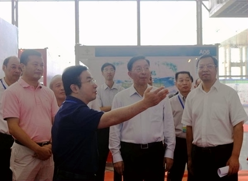 中農(nóng)在線董事長(zhǎng)裘進(jìn)榮獲&ldquo;&lsquo;三位一體&rsquo;改革成績(jī)突出個(gè)人&rdquo;稱號(hào)