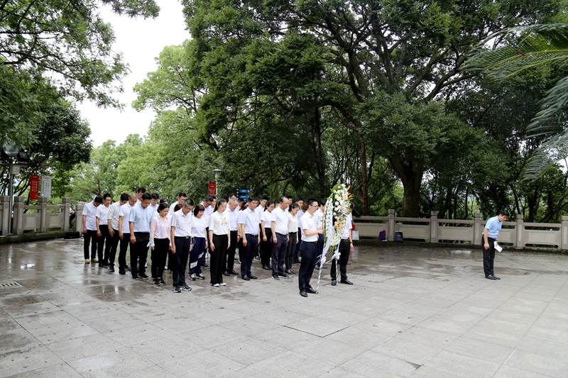 華都股份黨總支開展&ldquo;追憶烽火歲月 傳承墾荒精神&rdquo;主題黨日活動